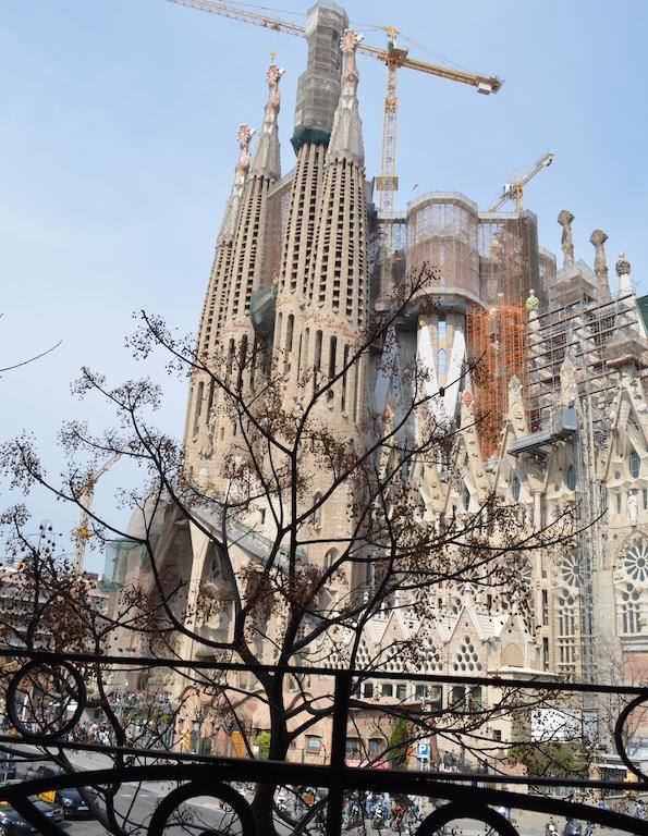 Gaudi Apartment Barcelona Luaran gambar